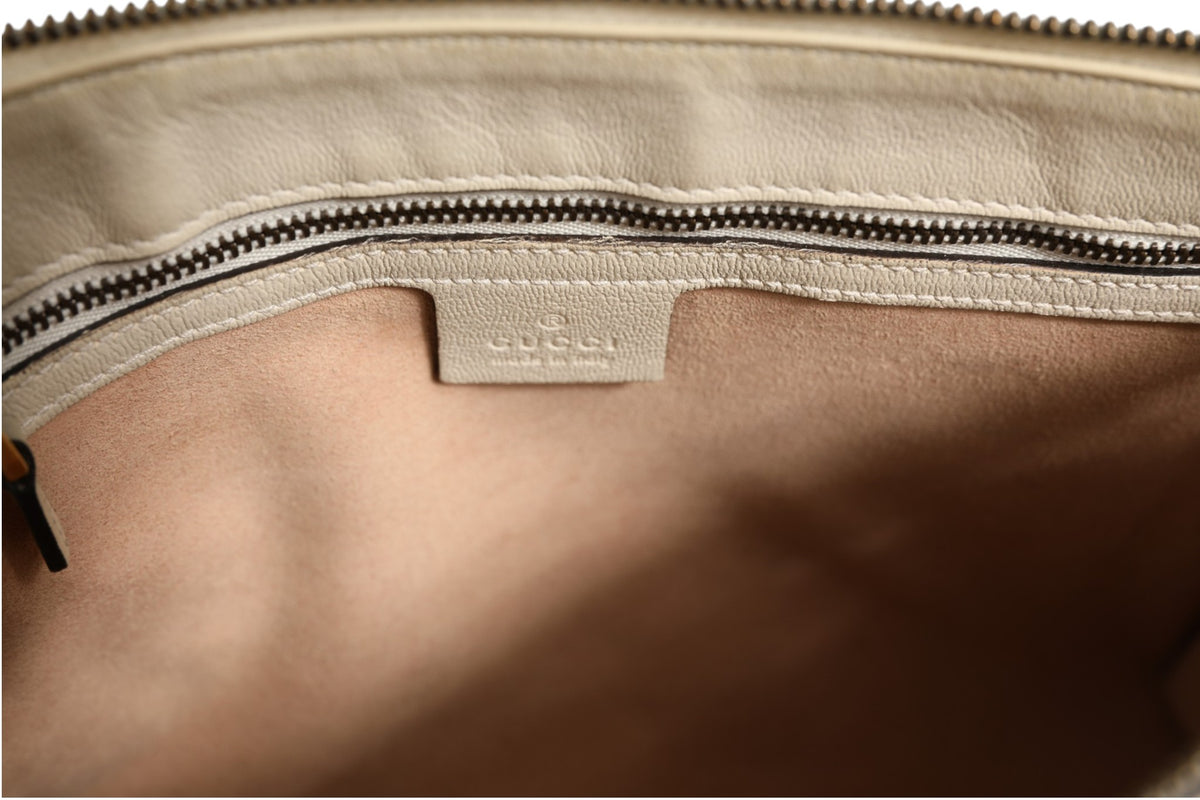 Sac bandoulière Gucci Arli petit modèle en cuir blanc