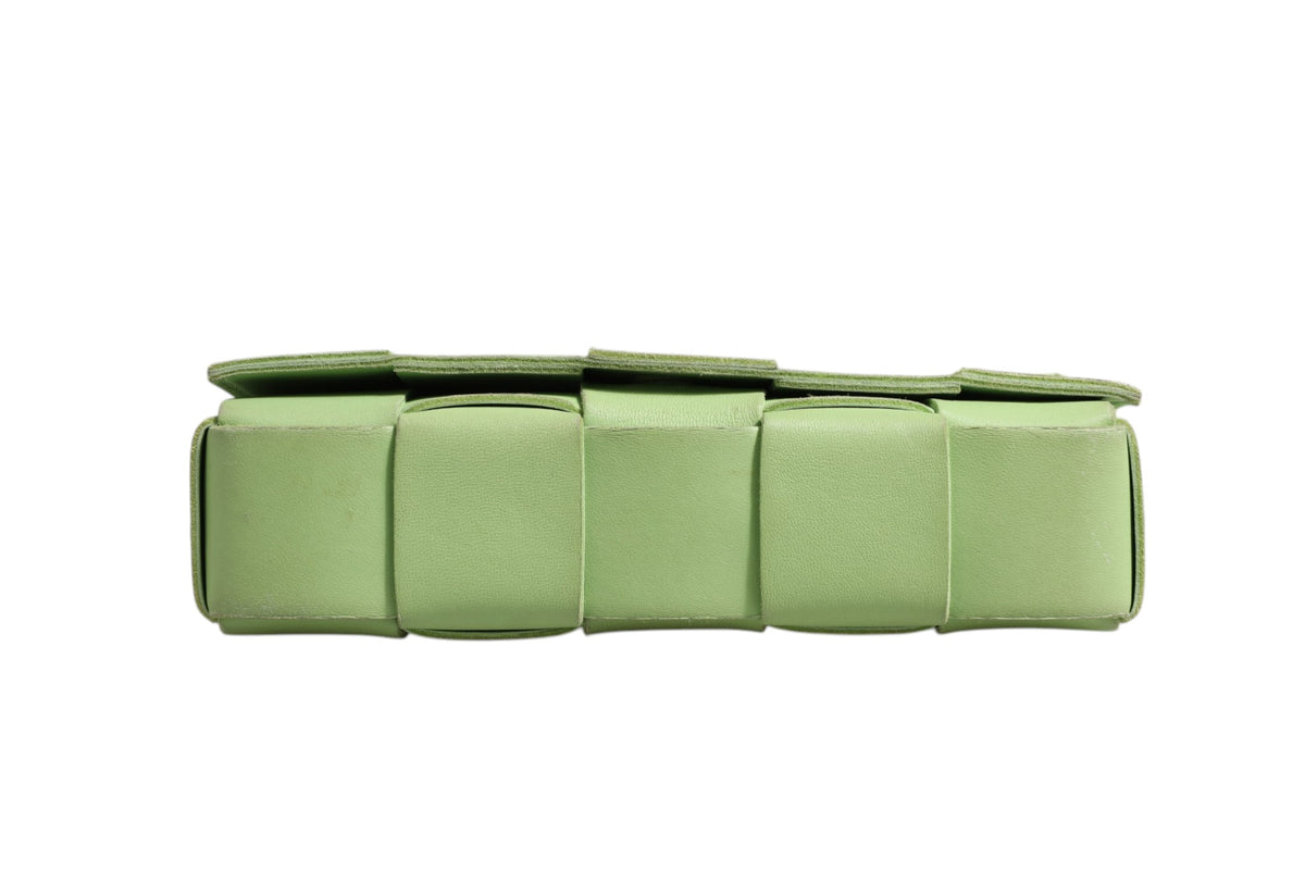 Bottega Veneta Cassette Crossbody Bag - Green