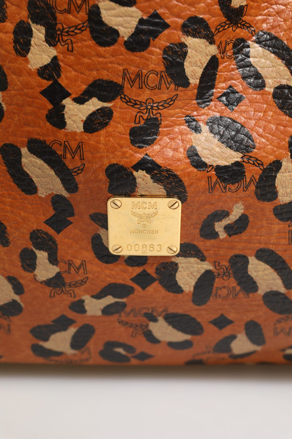 MCM Visetos Leopard Aren Medium Shopper Tote - Orange & Black