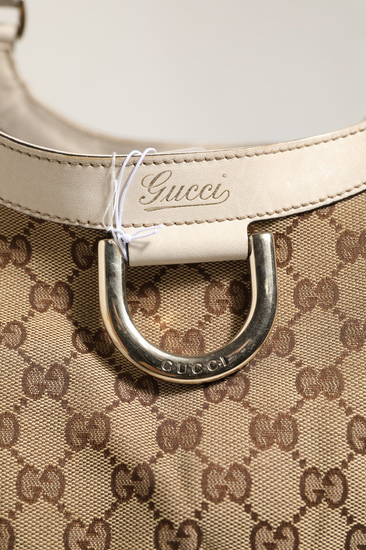 Gucci Canvas Abbey D Ring Shoulder Bag - Élégance intemporelle