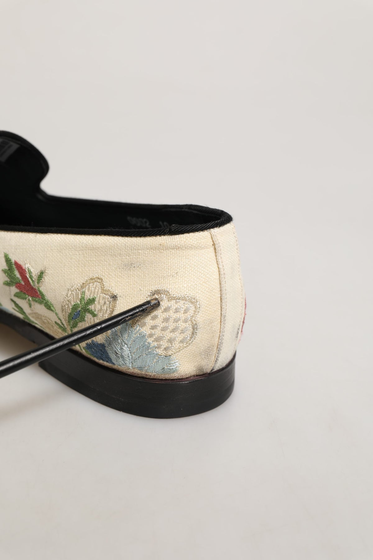 Dolce & Gabbana White Floral Embroidery Loafers for Men