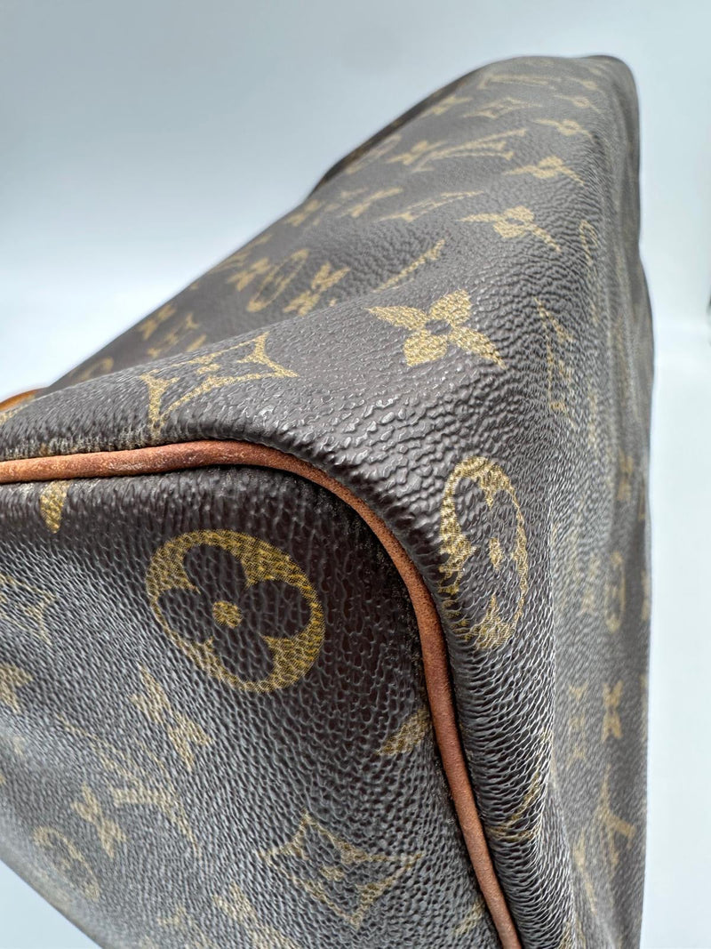 Louis Vuitton Speedy 40 Monogram Handbag - Luxe Indémodable