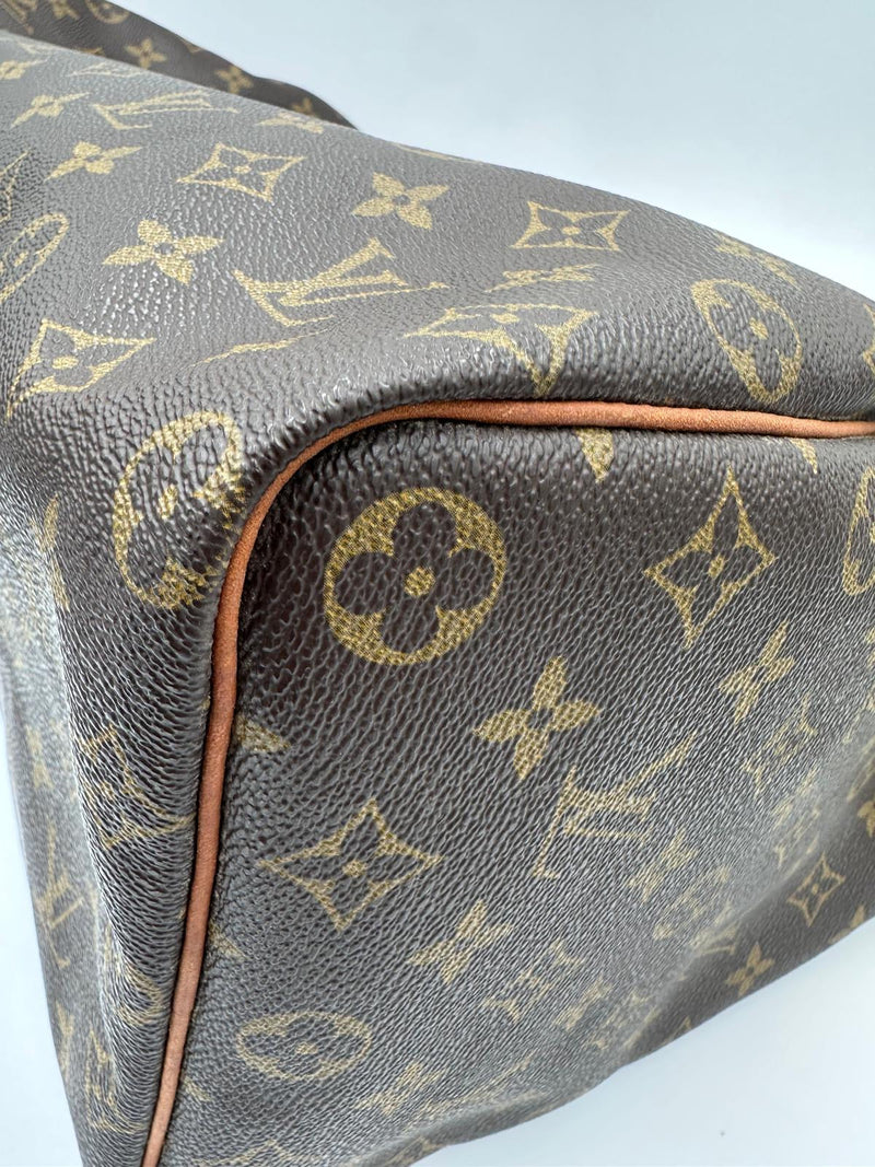 Louis Vuitton Speedy 40 Monogram Handbag - Luxe Indémodable