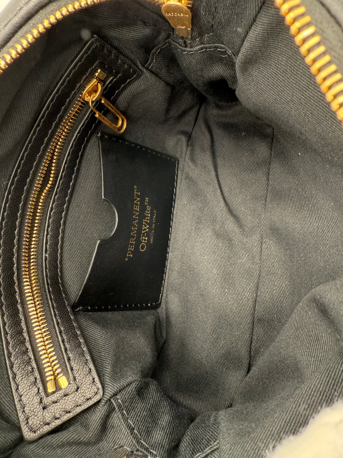 Off-White Jackhammer Handbag - Style Meets Functionality