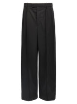 Pantalon décontracté en laine noire Wardrobe.Nyc