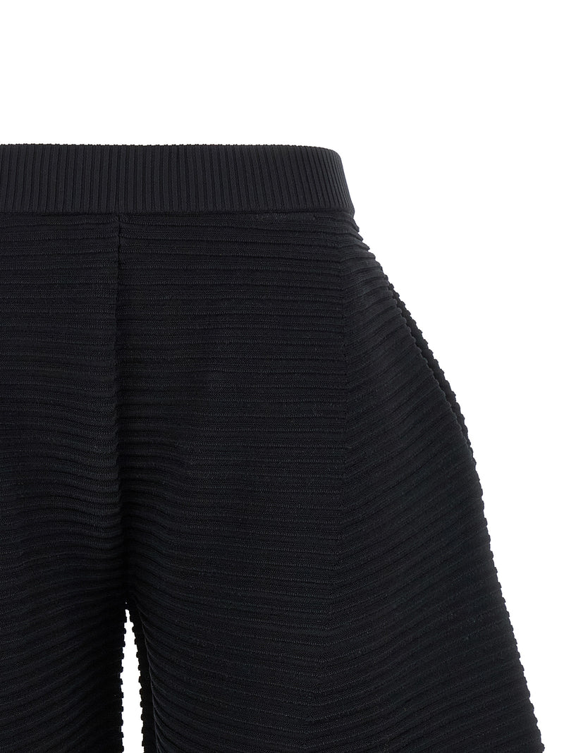 Pantalon court Issey Miyake en polyester noir
