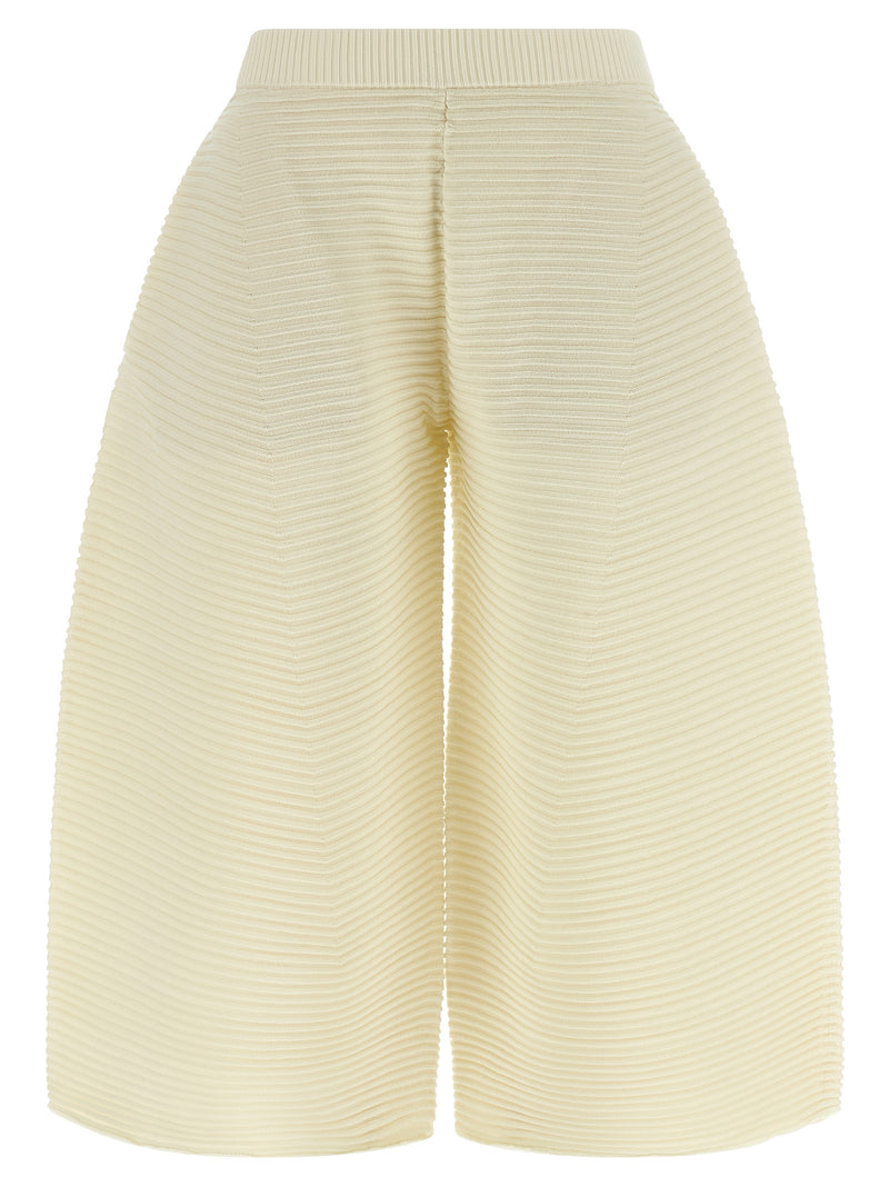 Pantacourt Issey Miyake en polyester blanc