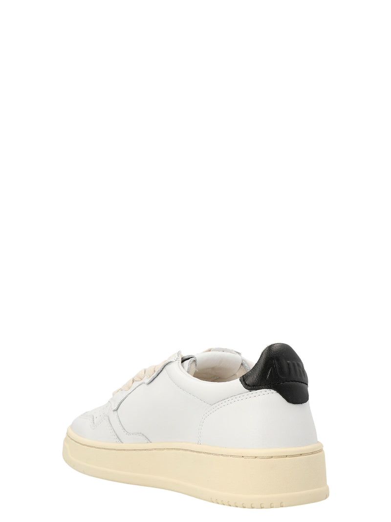 Baskets basses bicolores en cuir de vachette Autry