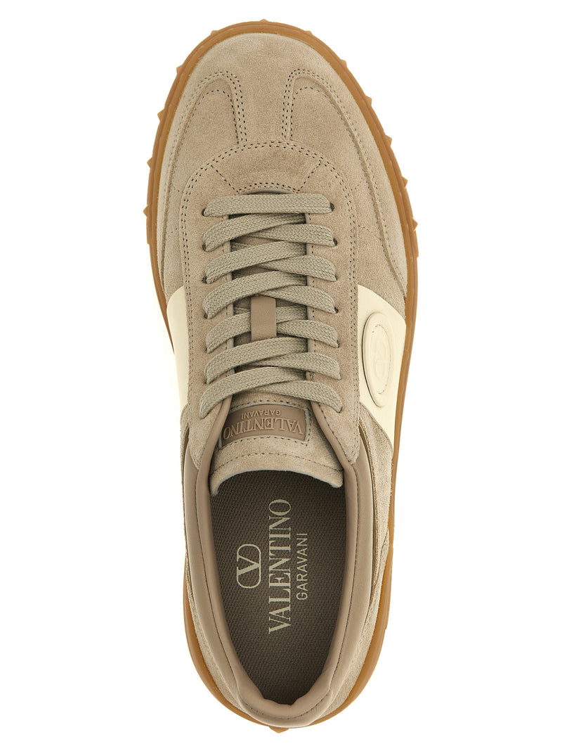 Baskets basses Valentino Garavani en cuir de veau beige