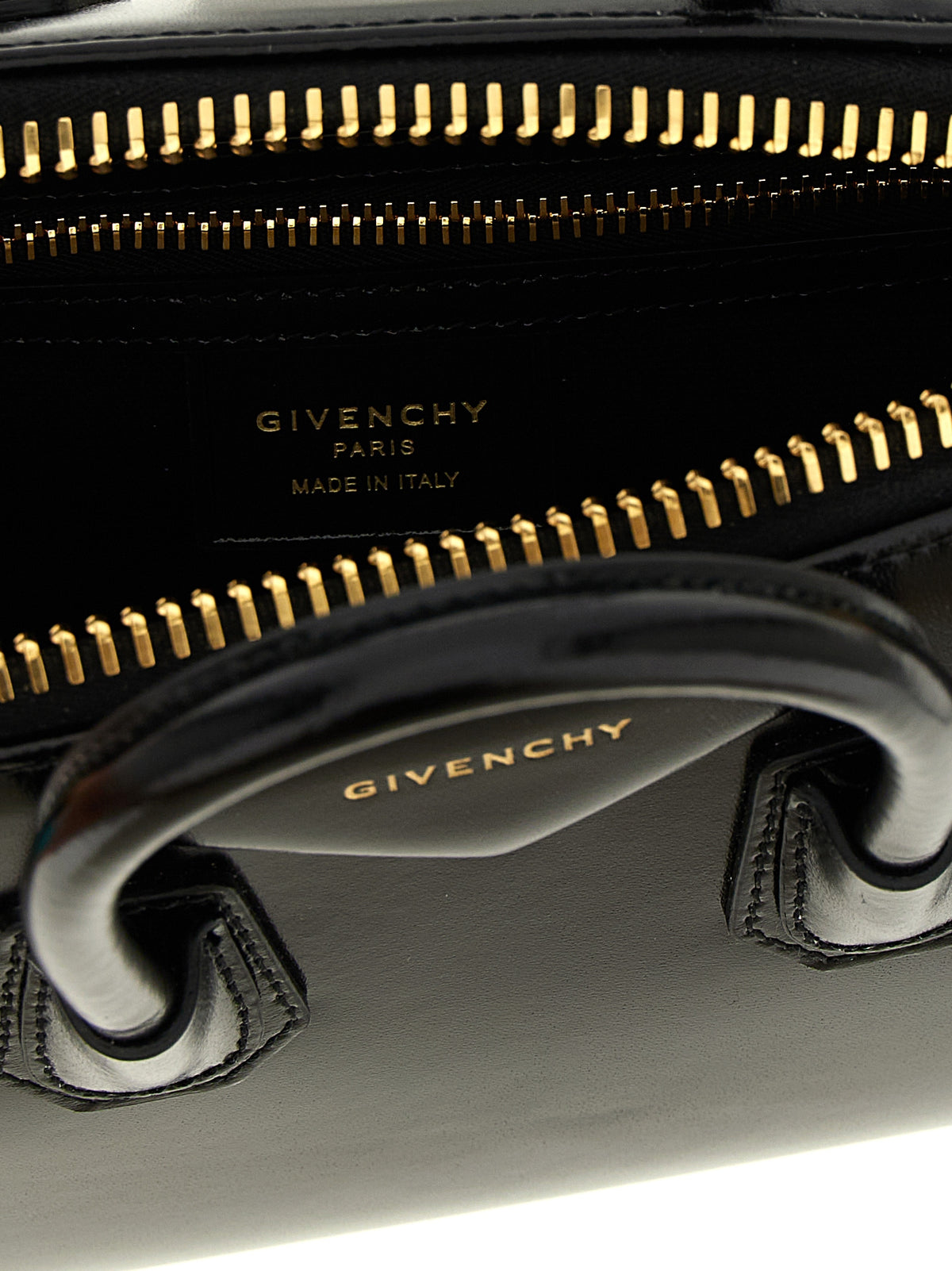 Sac à main Givenchy en cuir de veau noir