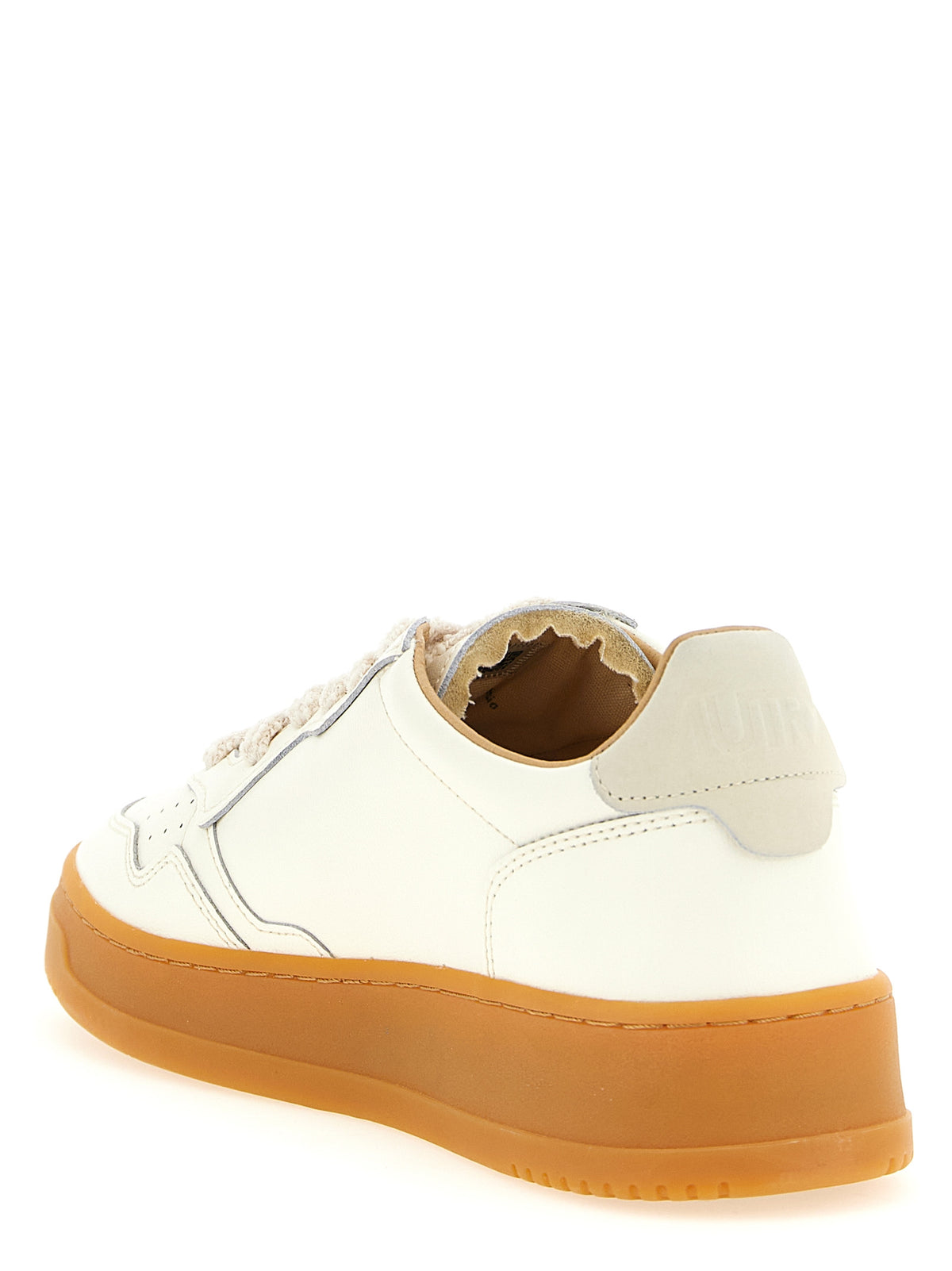 Baskets basses Autry en cuir de vachette beige