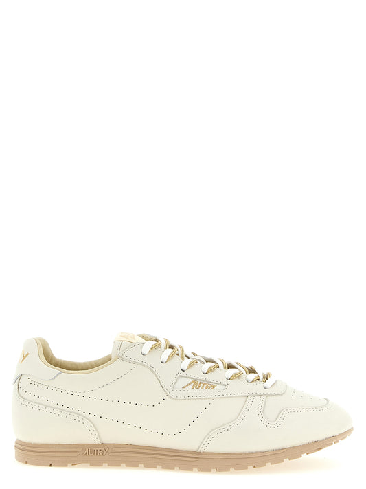 Baskets basses Autry en cuir de vachette beige