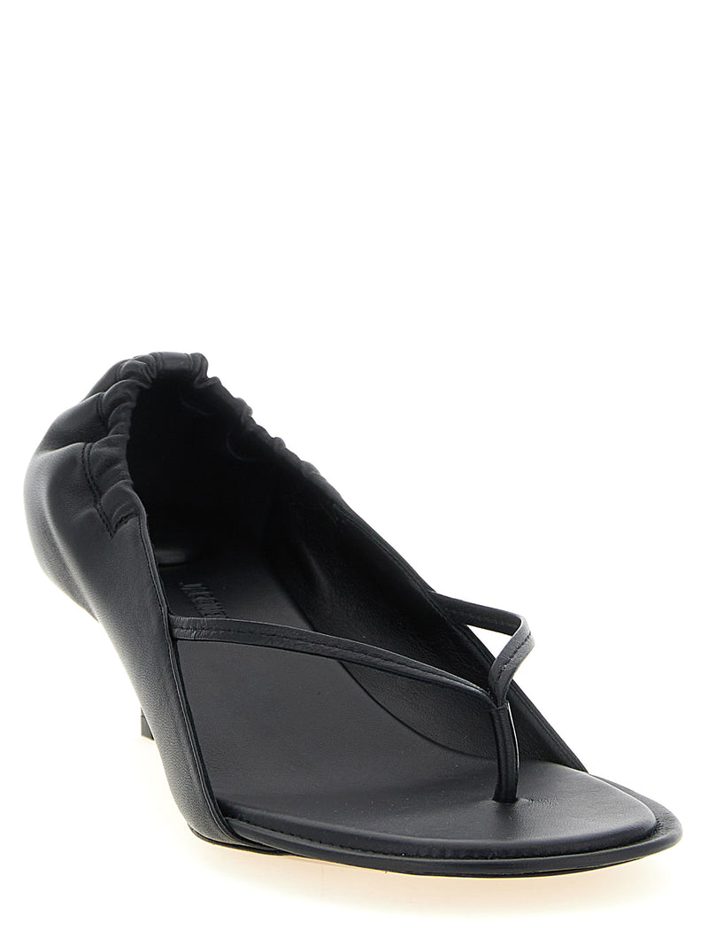 Sandales plates Jacquemus en cuir d'agneau noir