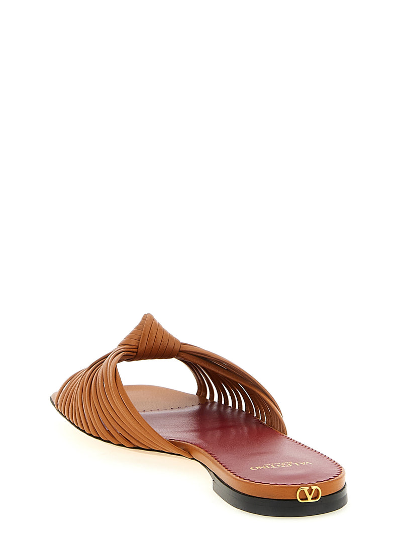 Mules Valentino Garavani marron en peau de chèvre