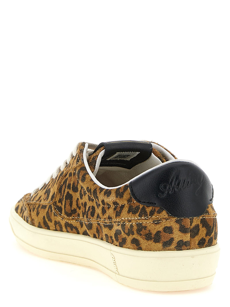 Baskets basses Autry en cuir de vachette marron