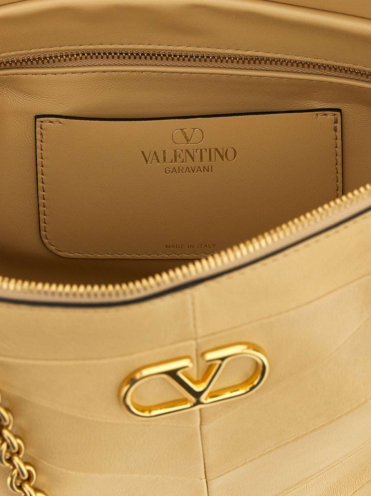 Sac bandoulière Valentino Garavani en cuir d'agneau beige