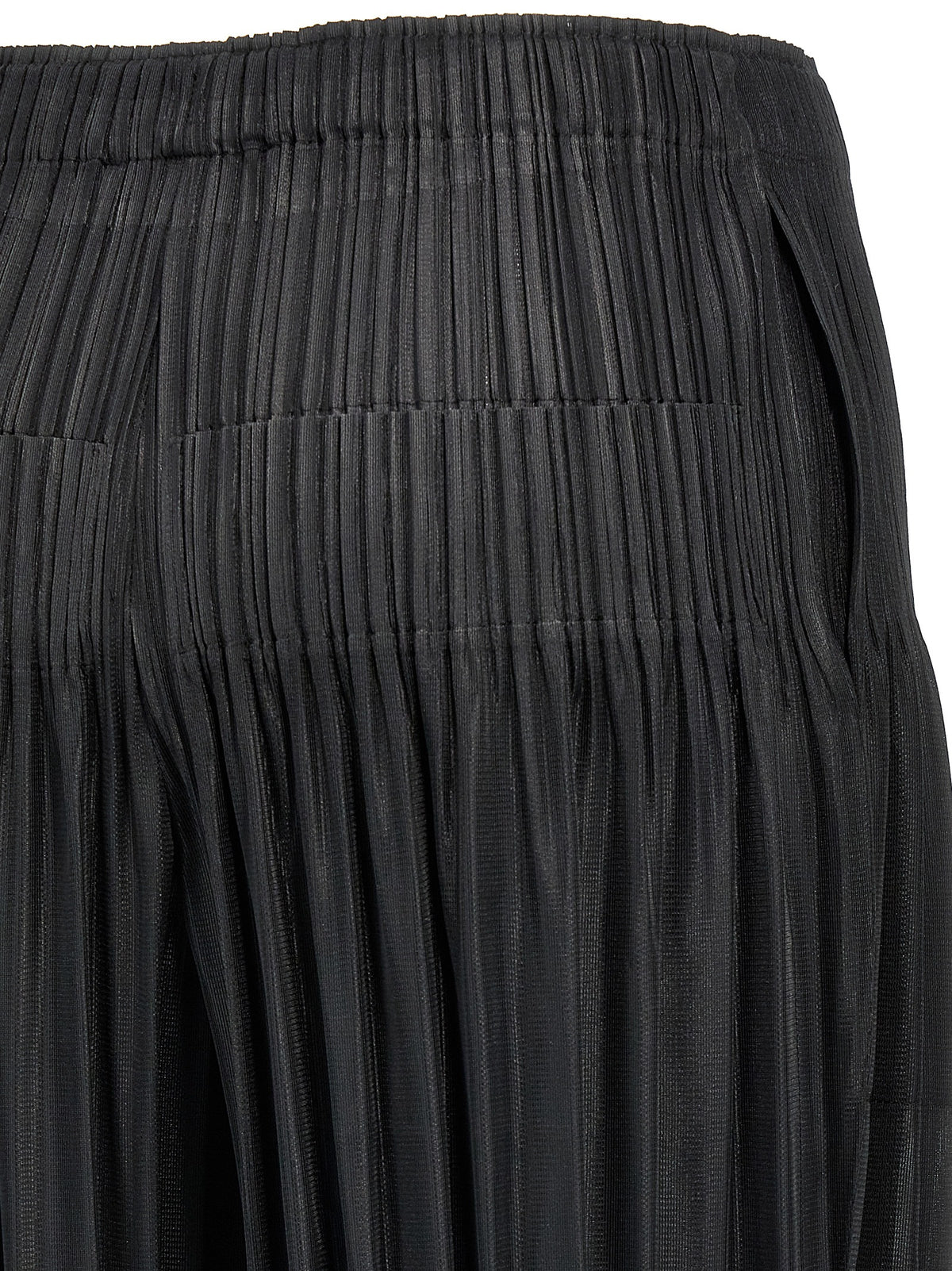 PLEATS PLEASE ISSEY MIYAKE Black Polyester Casual Pants