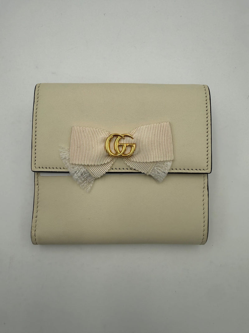 Gucci GUCCI GG Marmont Compact Wallet