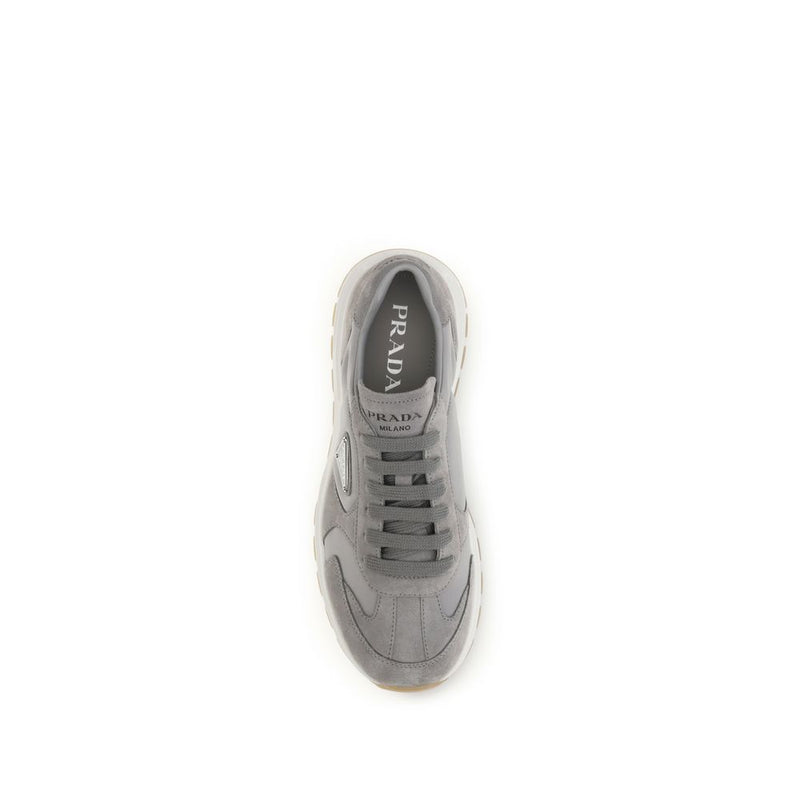 Baskets de sport Prada grises en polyamide recyclé