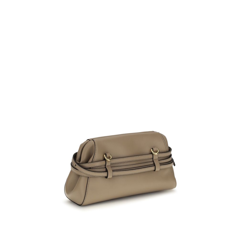 Pochette en peau de chèvre beige Moschino