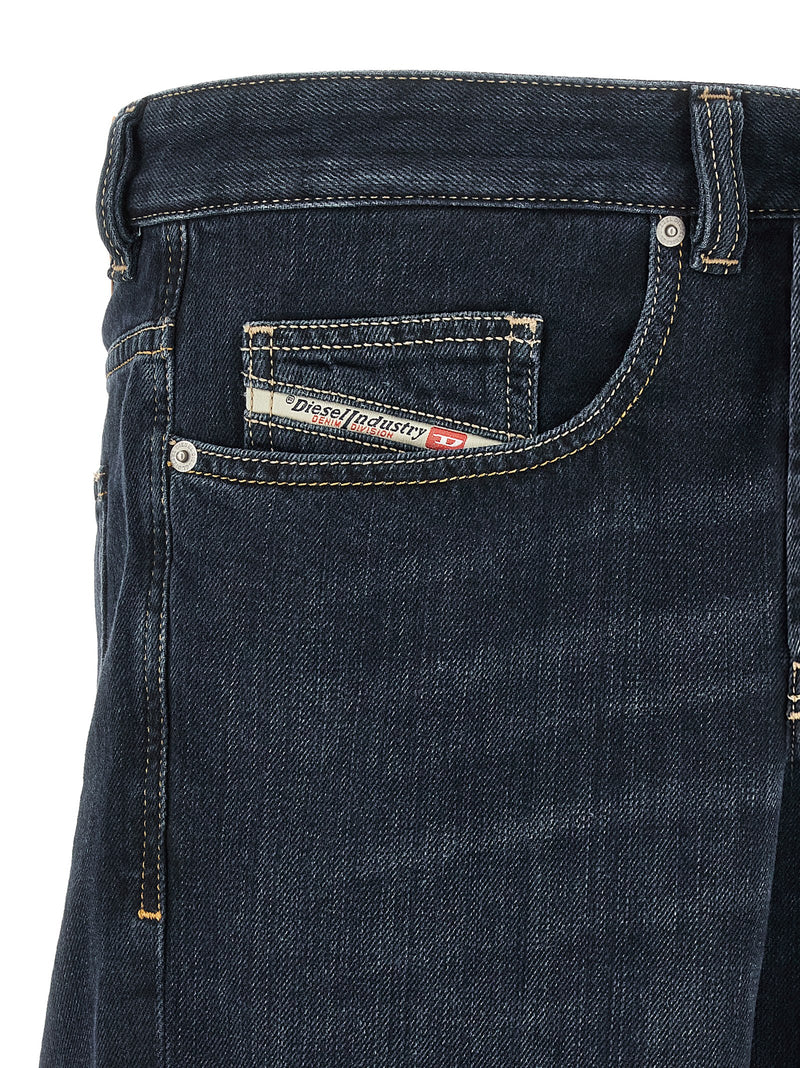 Jean Diesel bleu coton coupe décontractée