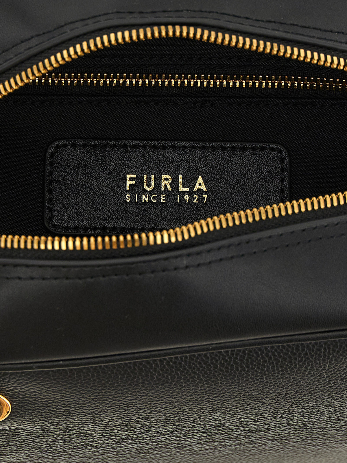 Furla Poppy M Black Calfskin Handbag