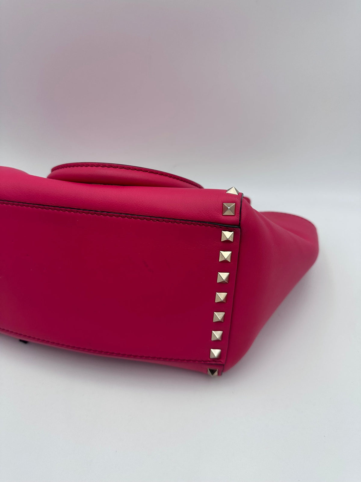 Sac à main Valentino Garavani VALENTINO GARAVANI Rockstud moyen rose