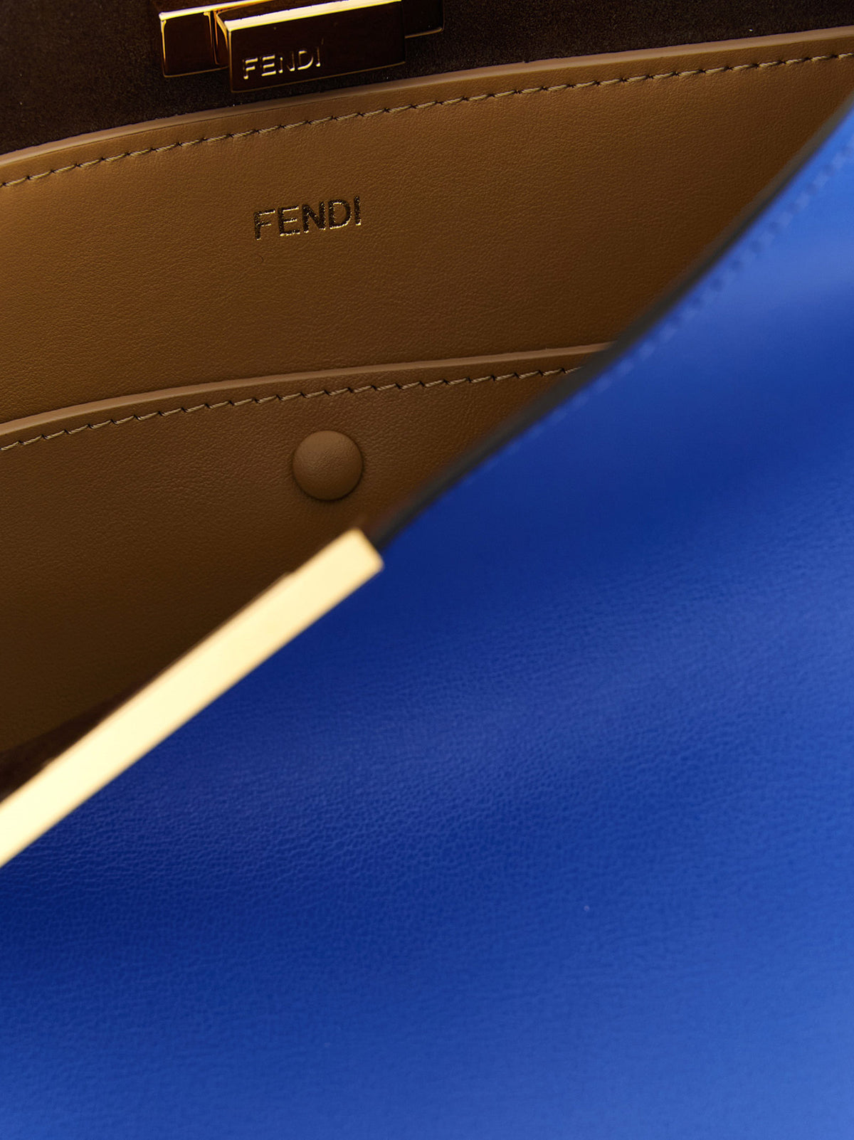 Sac à main Fendi en cuir de veau bleu
