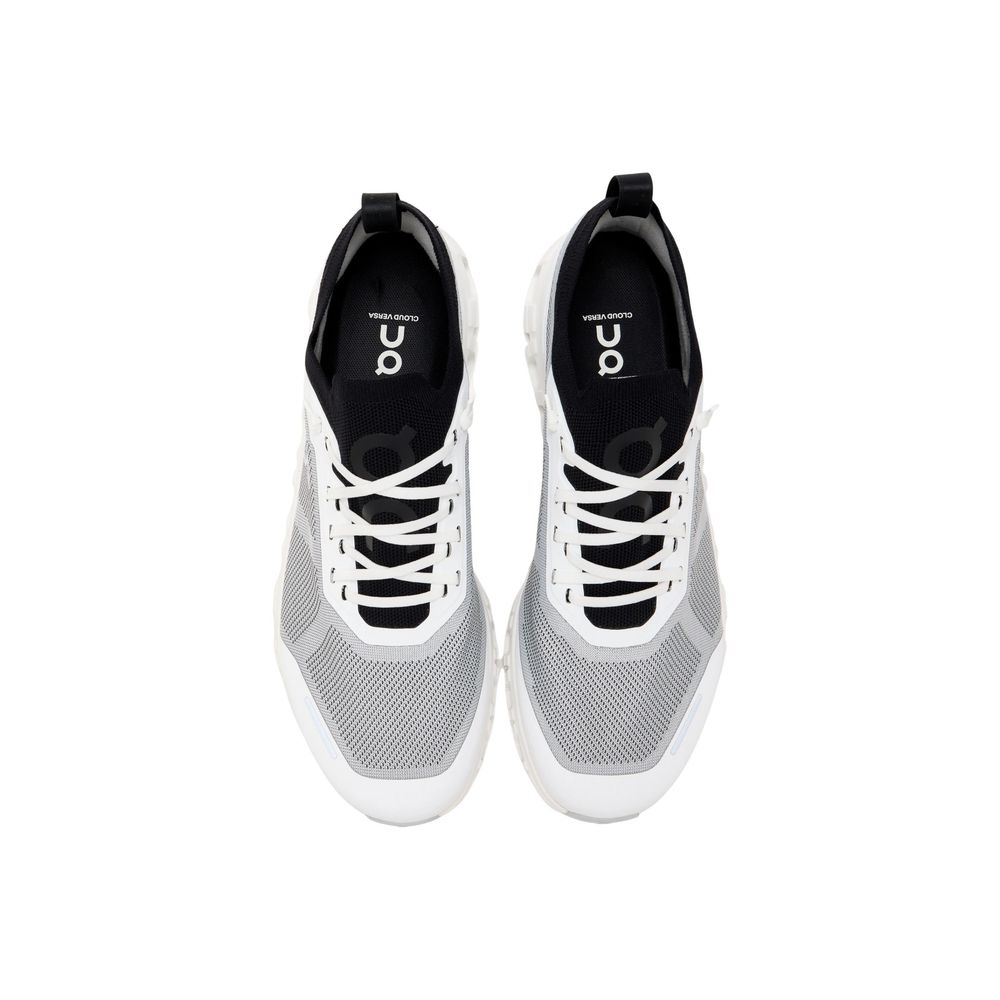 Baskets de sport synthétiques noires et blanches On Running