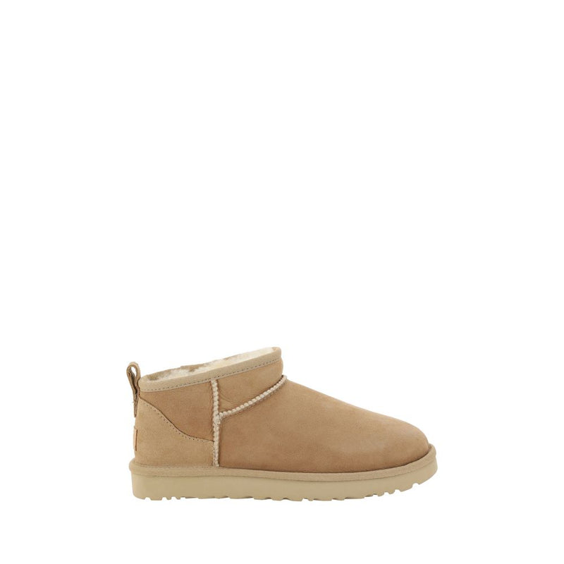 Bottines UGG en daim beige
