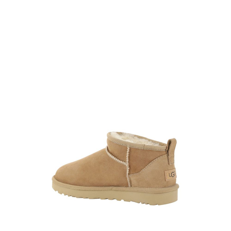 Bottines UGG en daim beige