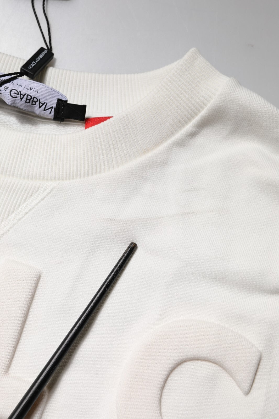 Pull en coton à col rond blanc avec logo embossé de Dolce &amp; Gabbana