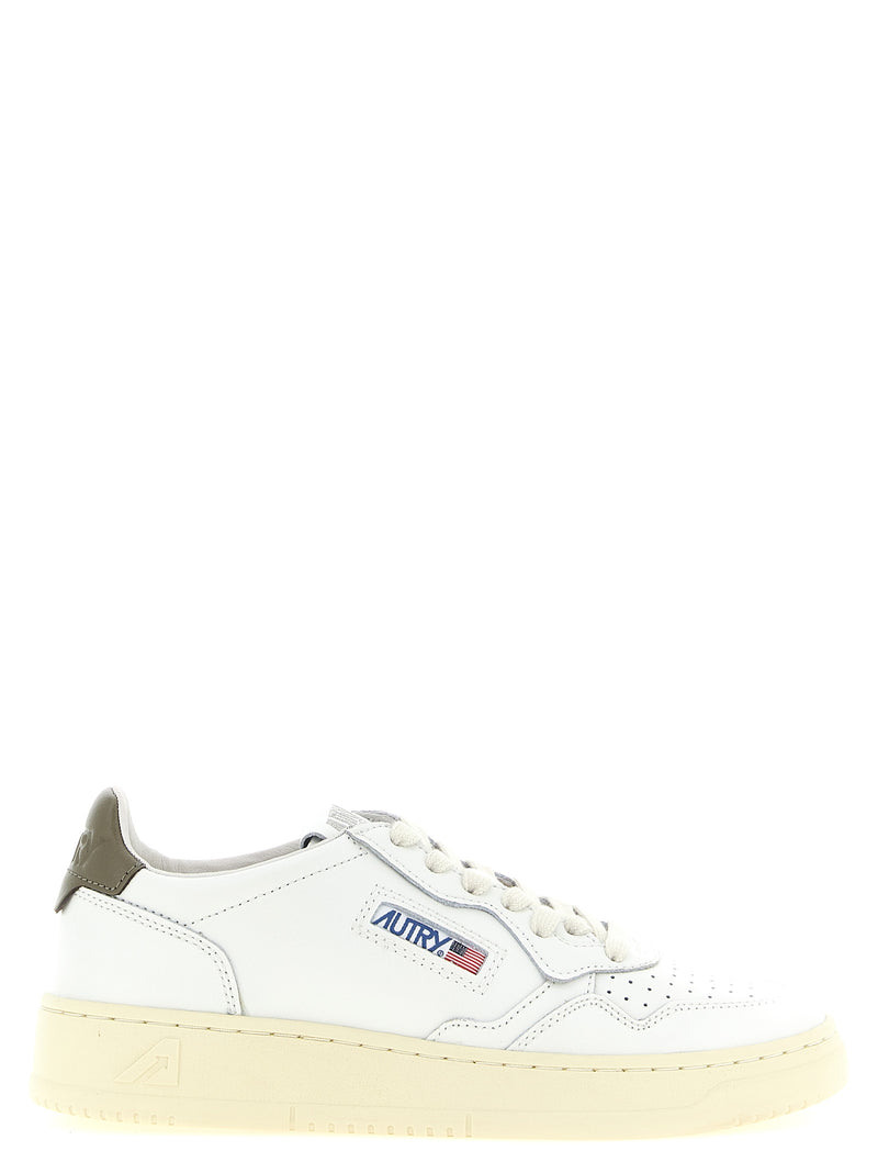 Baskets basses bicolores en cuir de vachette Autry