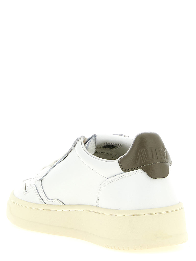 Baskets basses bicolores en cuir de vachette Autry