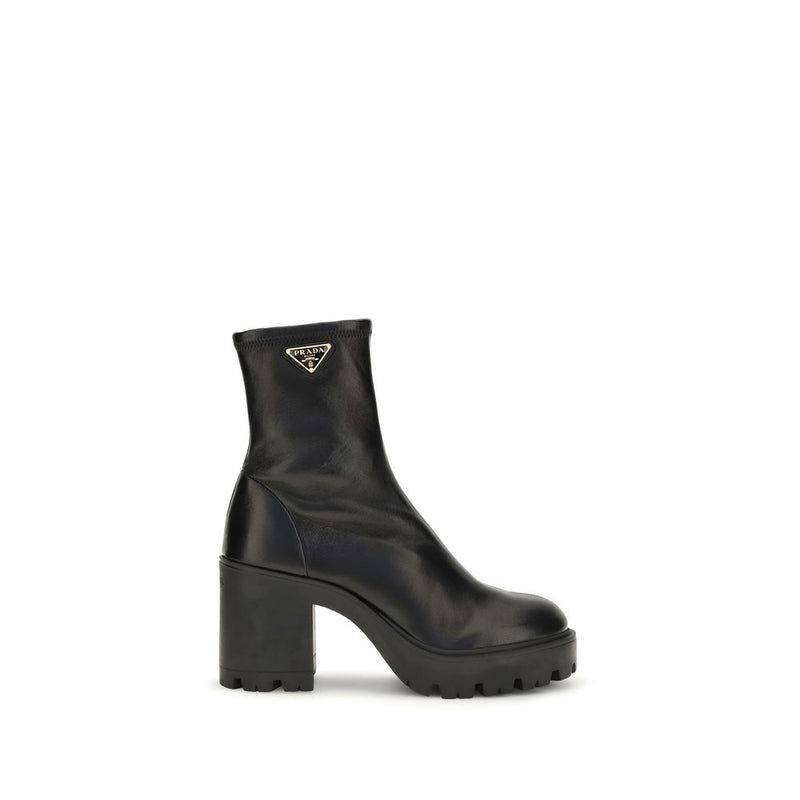 Prada Bottines en cuir de veau noir Bos Taurus