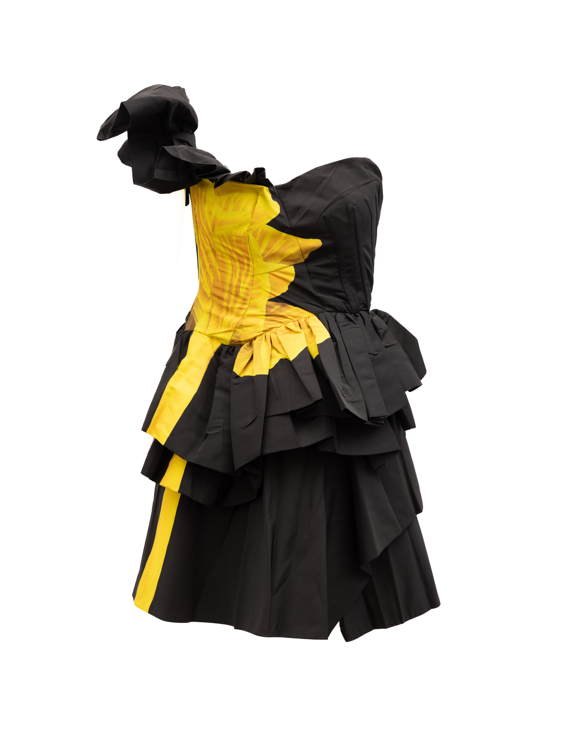 Robe noire Alexander McQueen avec détails jaunes