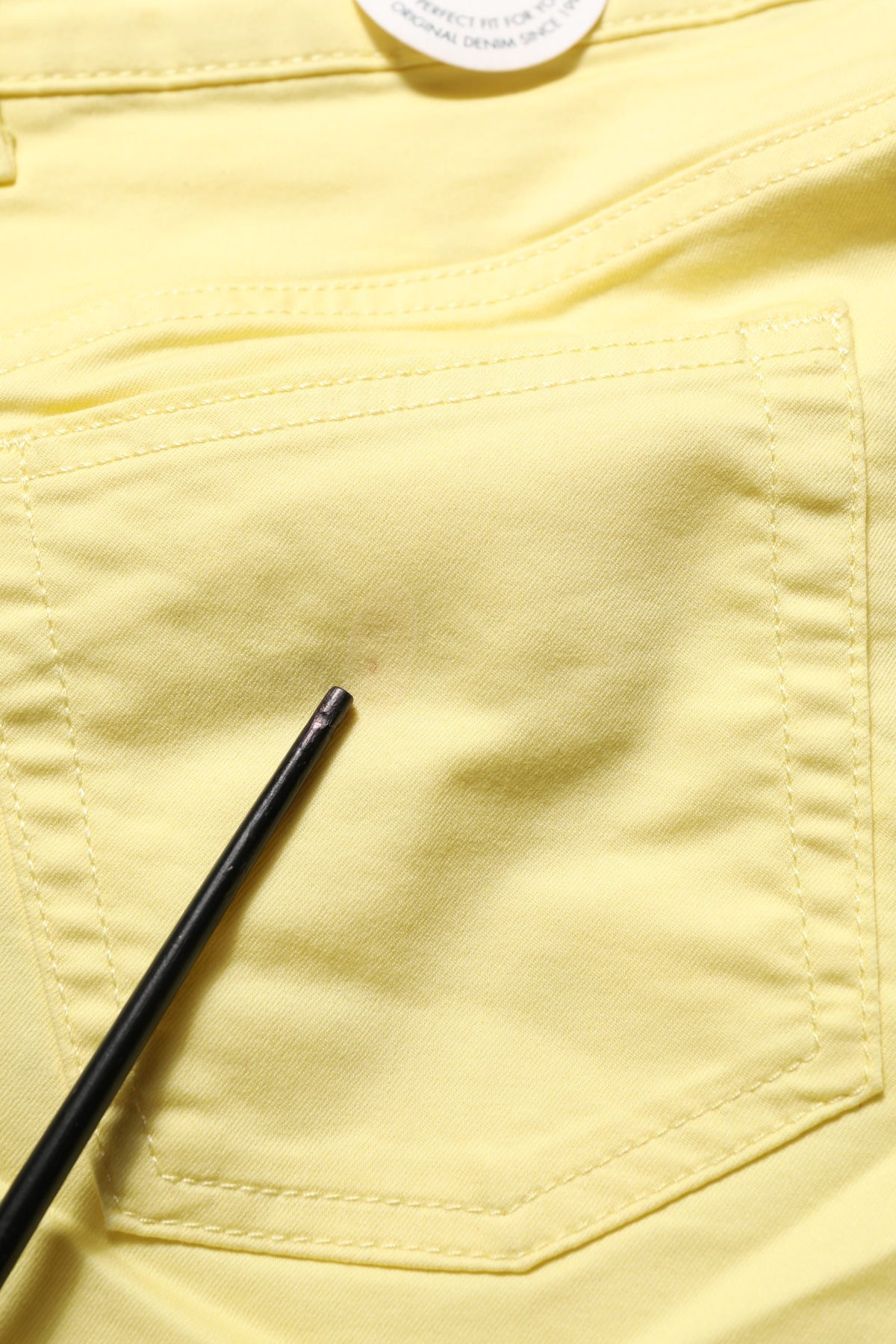 Liu Jo Jeans Femme Jaune Taille Mi-Haute Coupe Droite Courte
