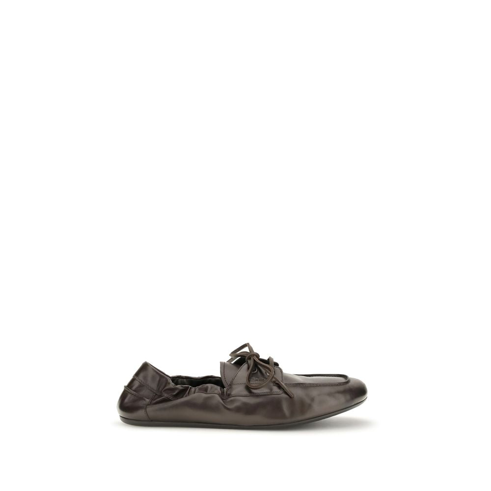 Mocassins à enfiler Prada en cuir de veau marron