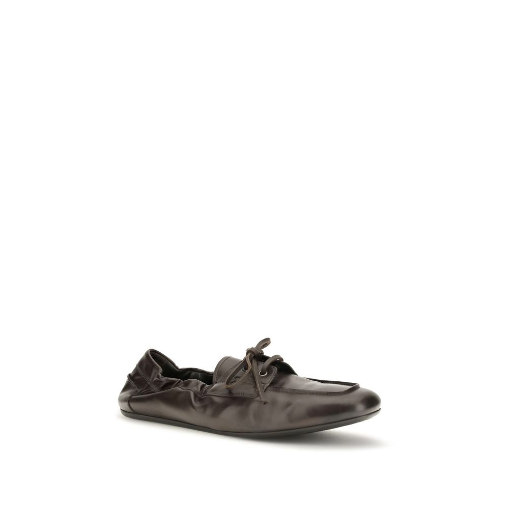Mocassins à enfiler Prada en cuir de veau marron