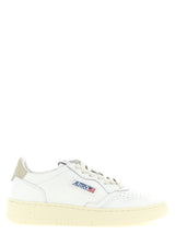 Baskets basses Autry en cuir de vachette beige