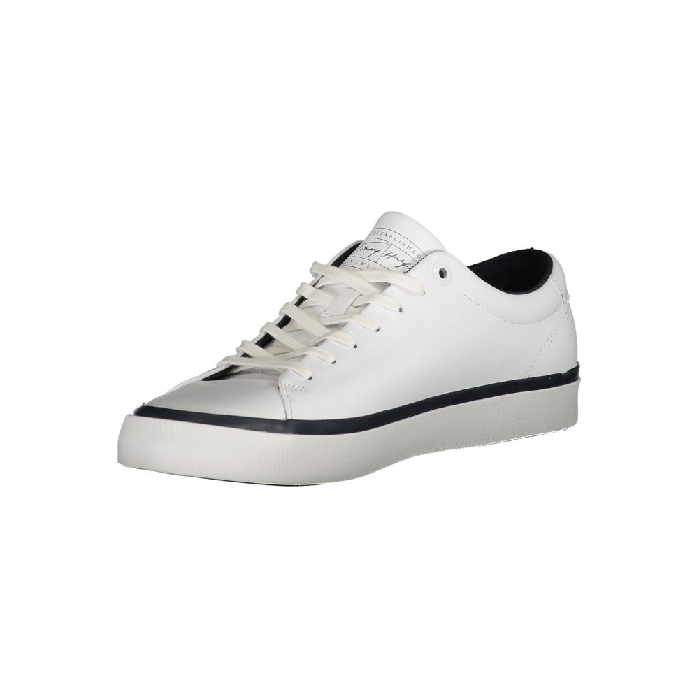 Tommy Hilfiger : Sublimez votre style avec des baskets blanches élégantes