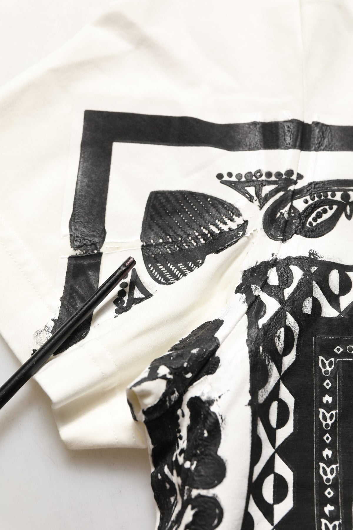 Dolce & Gabbana White Bandana Print Cotton Crew Neck T-shirt