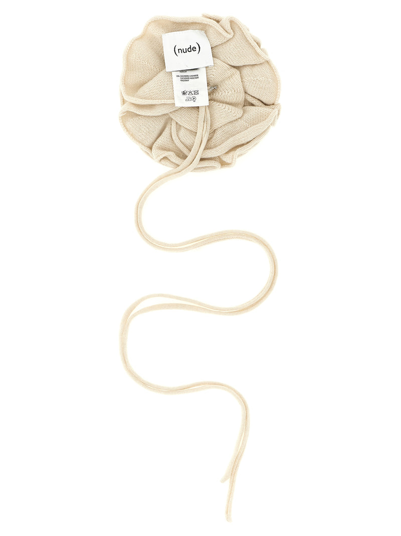 NUDE White Wool Floral Accessory - Luxurious Knit Design