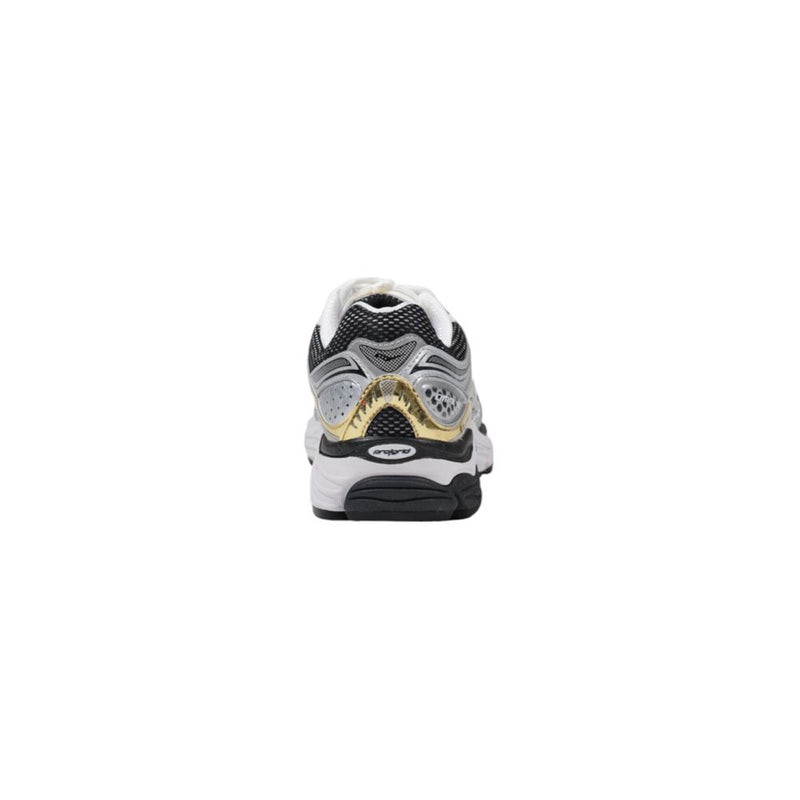 Saucony PROGRID OMNI 9 Women's White Synthetic Sneakers