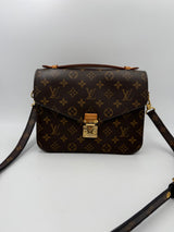 Louis Vuitton LOUIS VUITTON METIS Monogram with Shoulder Strap