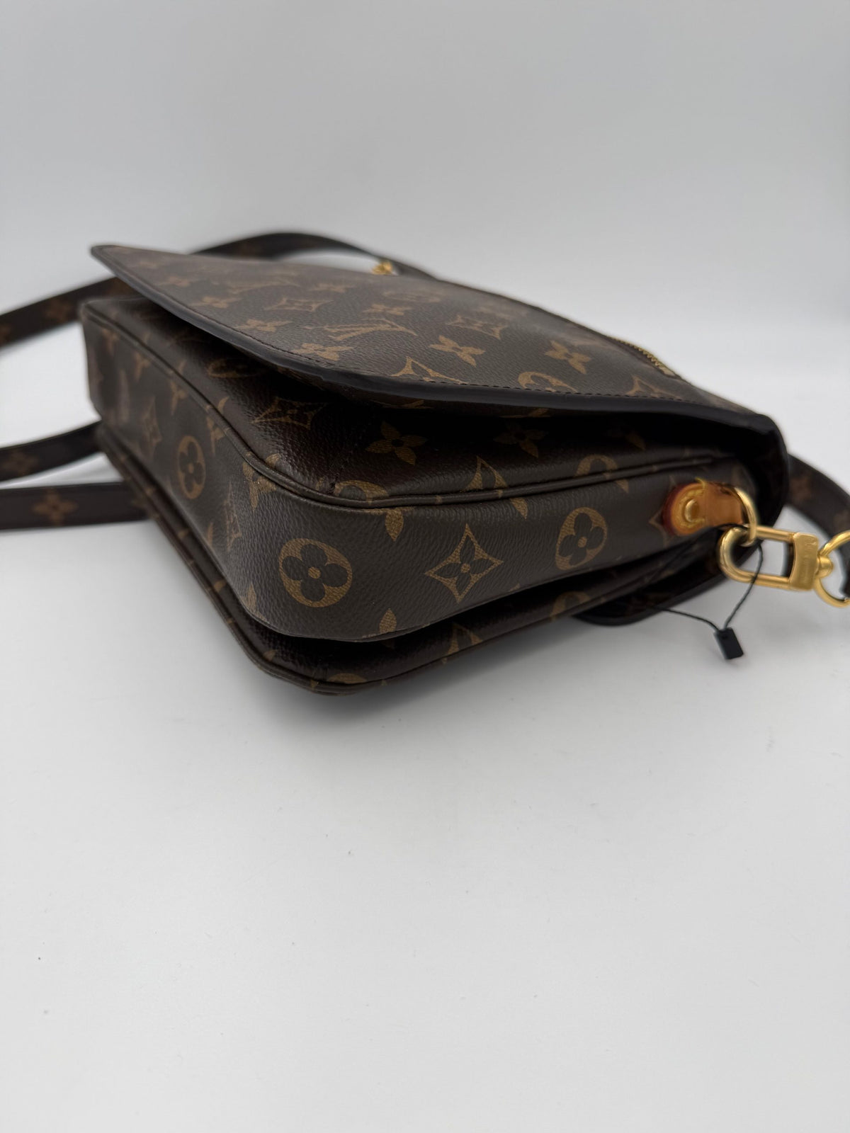 Louis Vuitton LOUIS VUITTON METIS Monogram with Shoulder Strap