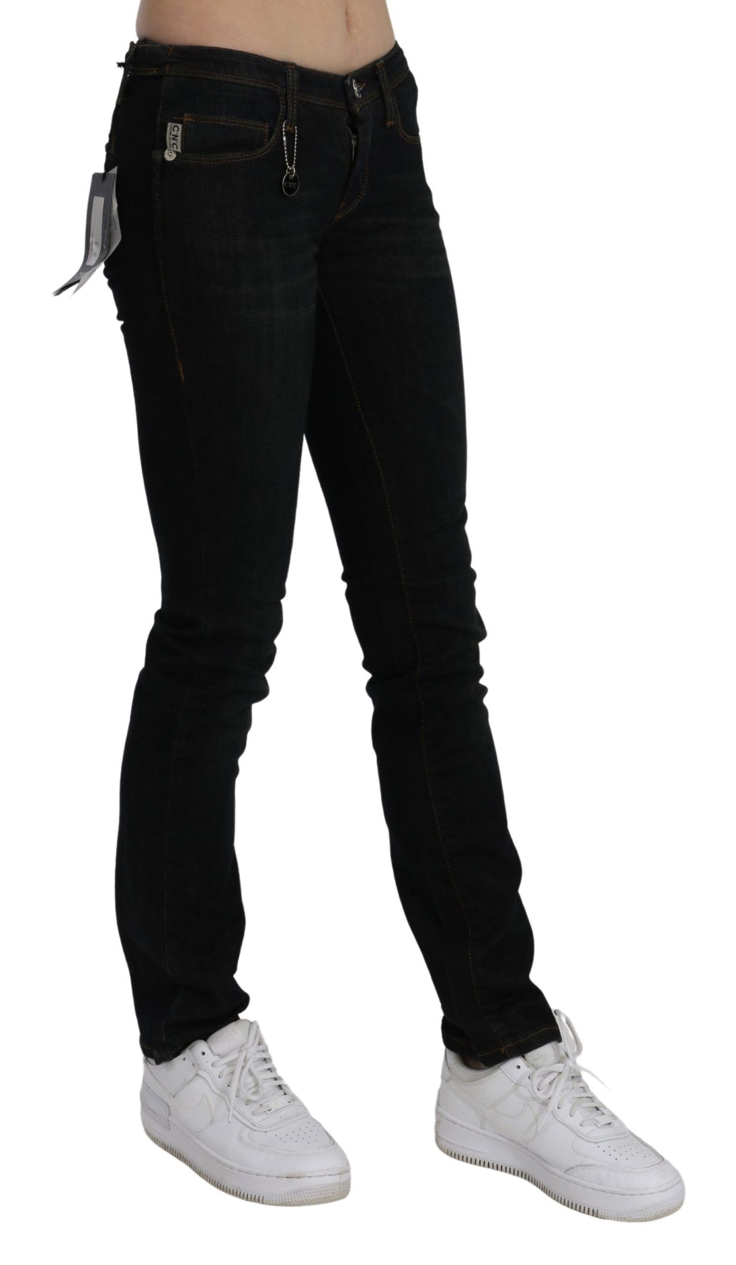 Costume National - Jean en coton délavé noir, taille mi-hauteur, coupe skinny.