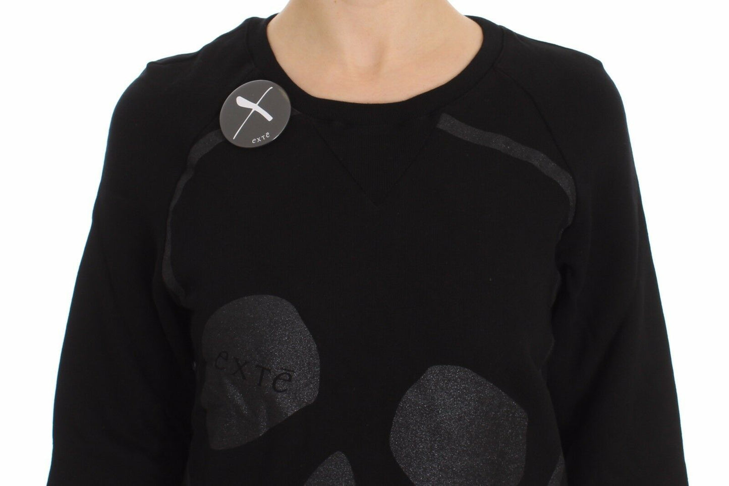 Pull en coton noir à motif Exte, col rond.