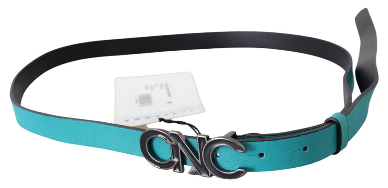 Ceinture à boucle argentée avec logo en cuir bleu vert et costume national