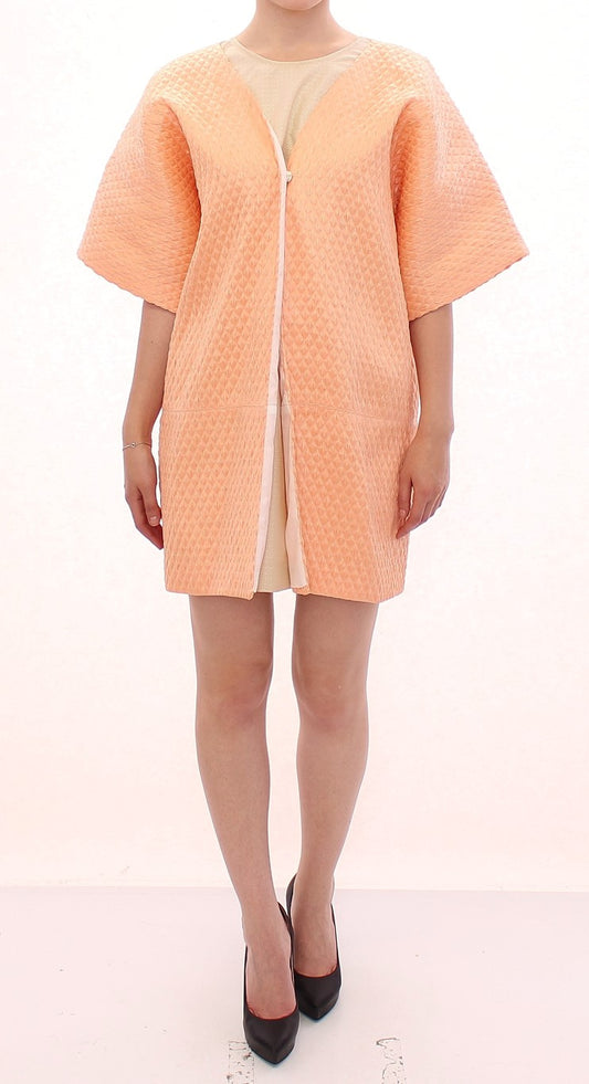 Veste-manteau rose à manches courtes d'Andrea Incontri